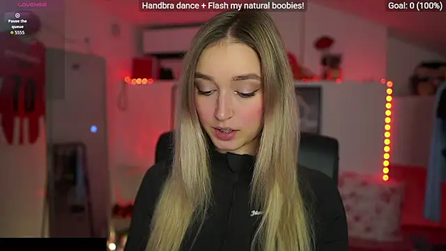 Snapshot of Alexis___Texas chatting on October 24, 2025, 6:07 pm Alexis Texas online show from October 24, 2025, 6:07 pm