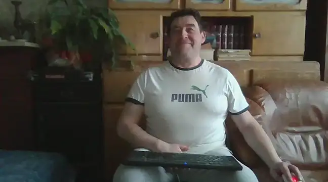 Snapshot of sympatrique chatting on February 15, 2025, 4:23 pm sympatrique online show from February 15, 2025, 4:23 pm