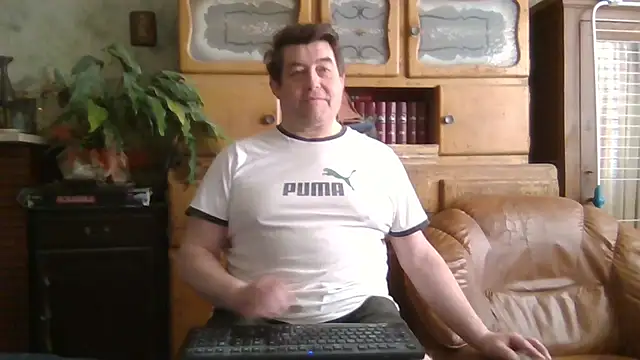 Snapshot of sympatrique chatting on March 15, 2025, 10:03 am sympatrique online show from March 15, 2025, 10:03 am