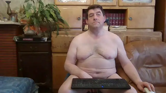 Snapshot of sympatrique chatting on February 15, 2025, 12:54 pm sympatrique online show from February 15, 2025, 12:54 pm