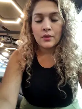 Snapshot of Sara_smiiith211 chatting on March 15, 2025, 2:14 am Sara smiiith211 online show from March 15, 2025, 2:14 am