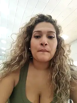 Snapshot of Sara_smiiith211 chatting on February 27, 2025, 9:25 pm Sara smiiith211 online show from February 27, 2025, 9:25 pm
