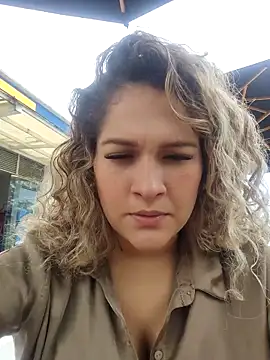 Snapshot of Sara_smiiith211 chatting on March 13, 2025, 7:39 pm Sara smiiith211 online show from March 13, 2025, 7:39 pm