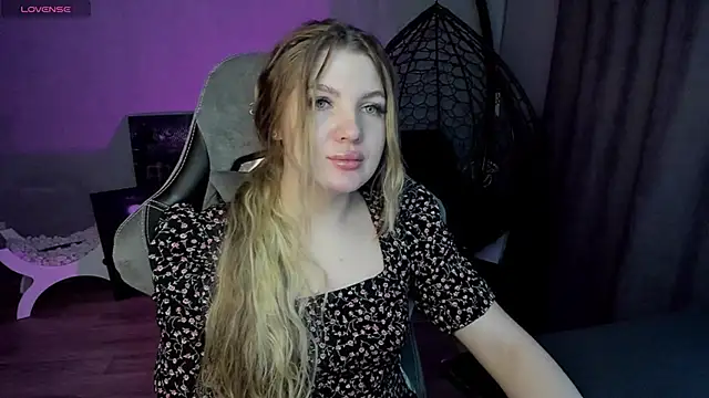 Snapshot of lily_williamss chatting on March 14, 2025, 1:05 am lily williamss online show from March 14, 2025, 1:05 am