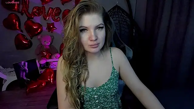 Snapshot of lily_williamss chatting on February 19, 2025, 12:03 am lily williamss online show from February 19, 2025, 12:03 am