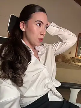 Snapshot of Amelia_Rouse chatting on December 17, 2025, 9:31 pm Amelia Rouse online show from December 17, 2025, 9:31 pm