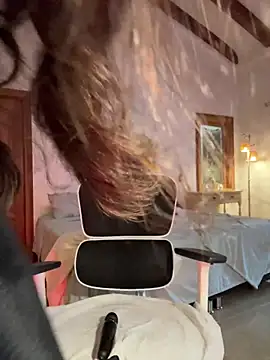 Snapshot of Amelia_Rouse chatting on February 20, 2026, 9:06 pm Amelia Rouse online show from February 20, 2026, 9:06 pm