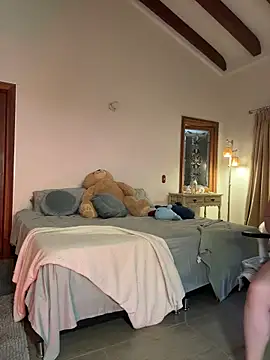 Snapshot of Amelia_Rouse chatting on February 24, 2026, 9:37 pm Amelia Rouse online show from February 24, 2026, 9:37 pm