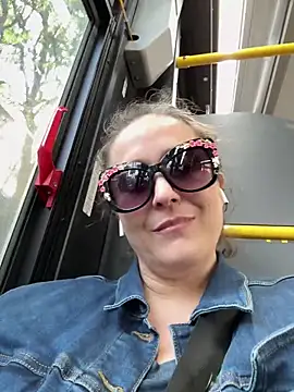 sylviahhh online show from June 1, 2026, 9:47 pm