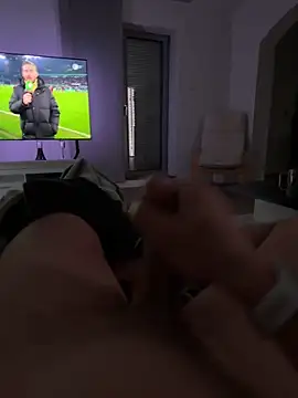 Siggidc2n online show from December 4, 2024, 6:11 pm