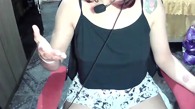 Snapshot of ManuEscarlate13 chatting on September 25, 2025, 5:24 am ManuEscarlate13 online show from September 25, 2025, 5:24 am