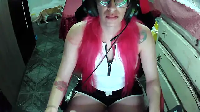 Snapshot of ManuEscarlate13 chatting on February 11, 2025, 9:09 am ManuEscarlate13 online show from February 11, 2025, 9:09 am