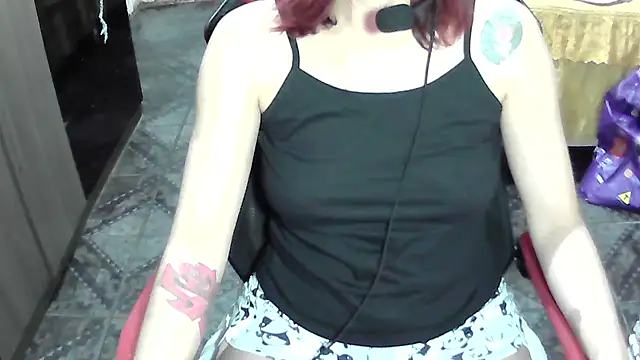 Snapshot of ManuEscarlate13 chatting on September 27, 2025, 3:23 am ManuEscarlate13 online show from September 27, 2025, 3:23 am