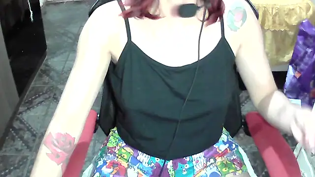 Snapshot of ManuEscarlate13 chatting on September 23, 2025, 5:47 am ManuEscarlate13 online show from September 23, 2025, 5:47 am