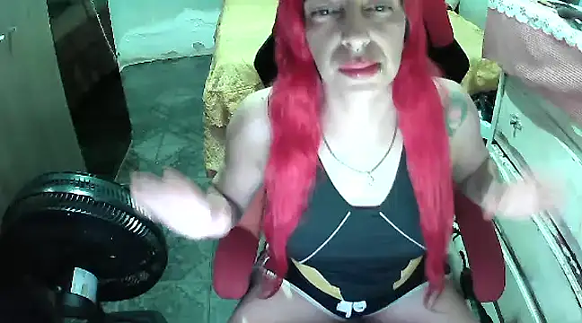 Snapshot of ManuEscarlate13 chatting on December 15, 2024, 10:58 pm ManuEscarlate13 online show from December 15, 2024, 10:58 pm