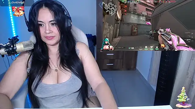 Snapshot of Sunny_Gamer7 chatting on December 7, 2024, 4:37 am Sunny Gamer7 online show from December 7, 2024, 4:37 am