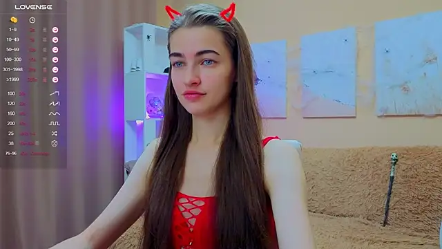 Snapshot of AstoriyaNight chatting on October 31, 2025, 4:20 am AstoriyaNight online show from October 31, 2025, 4:20 am