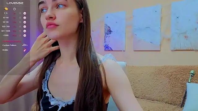 Snapshot of AstoriyaNight chatting on November 3, 2025, 9:57 am AstoriyaNight online show from November 3, 2025, 9:57 am