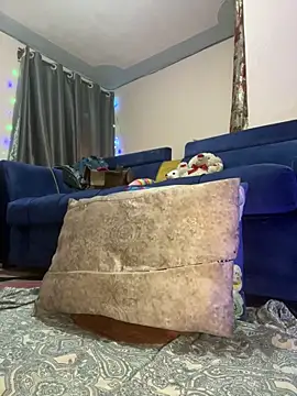 Cherrytowild online show from November 5, 2025, 3:53 am