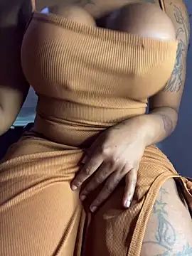 Cherrytowild online show from February 14, 2026, 11:54 am