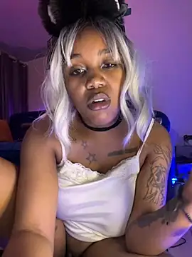 Cherrytowild online show from November 22, 2025, 5:23 pm