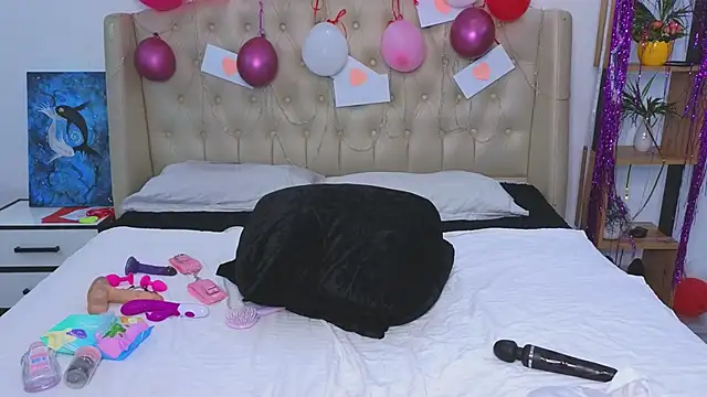 Tina Kim  online show from February 19, 2025, 11:28 am