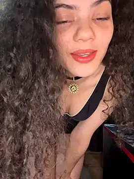 izumikarol online show from December 4, 2025, 5:56 pm