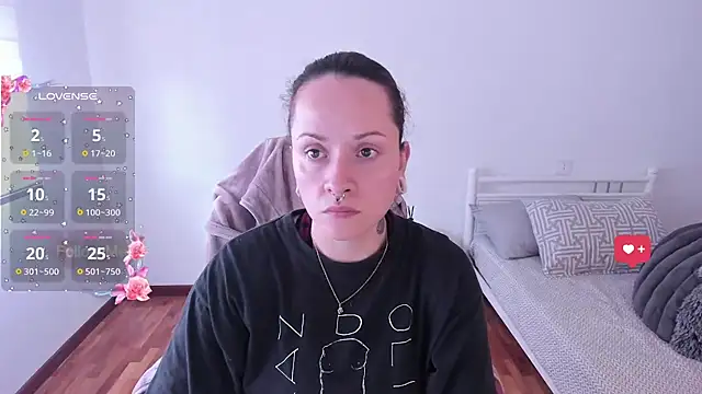 Snapshot of Domina_Deivis chatting on November 17, 2025, 1:15 pm Domina Deivis online show from November 17, 2025, 1:15 pm