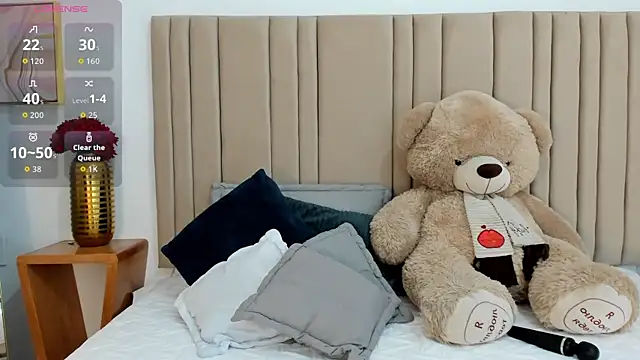 Snapshot of izadii chatting on October 31, 2025, 6:48 pm izadii online show from October 31, 2025, 6:48 pm