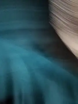 Kranik210 online show from April 18, 2026, 4:26 am