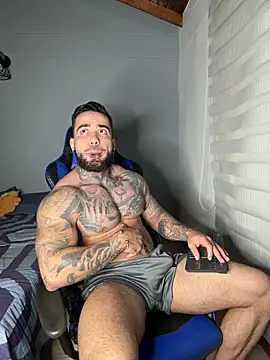 Snapshot of mikey_sta chatting on November 25, 2025, 2:23 am mikey sta online show from November 25, 2025, 2:23 am