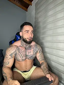 Snapshot of mikey_sta chatting on November 27, 2025, 3:29 am mikey sta online show from November 27, 2025, 3:29 am