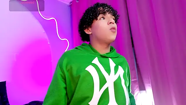 Snapshot of Noah_Smith04 chatting on December 2, 2025, 2:41 pm Noah Smith04 online show from December 2, 2025, 2:41 pm