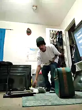 Snapshot of LongDickZee562 chatting on December 6, 2024, 6:20 am LongDickZee562 online show from December 6, 2024, 6:20 am