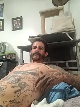 Snapshot of LongDickZee562 chatting on October 29, 2025, 7:18 am LongDickZee562 online show from October 29, 2025, 7:18 am