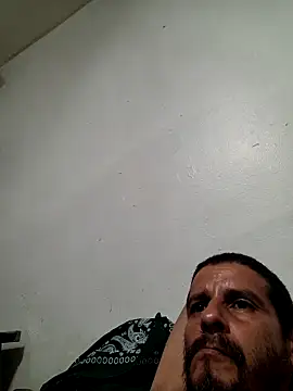 Snapshot of LongDickZee562 chatting on September 18, 2025, 8:17 am LongDickZee562 online show from September 18, 2025, 8:17 am