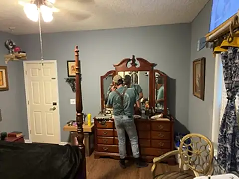 Onesieboy4daddys online show from April 3, 2026, 11:22 pm