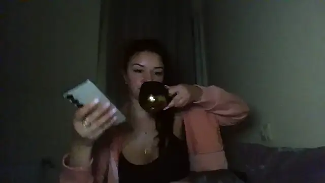 Linusya online show from November 7, 2025, 5:17 pm