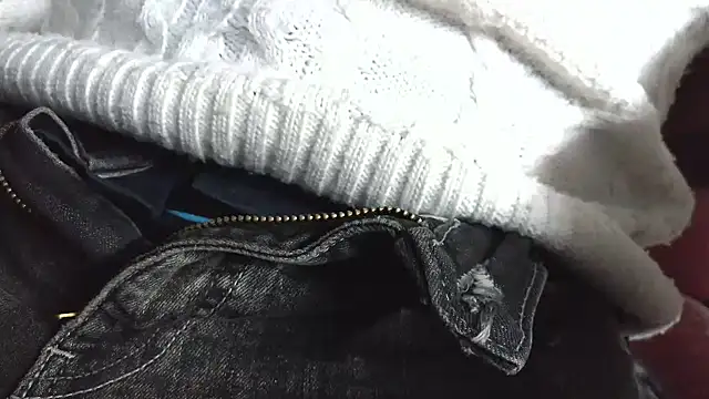 smoothandtiny online show from April 1, 2026, 6:48 am