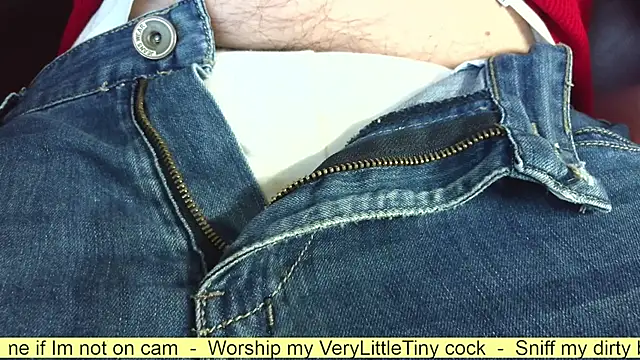 smoothandtiny online show from November 3, 2025, 8:07 am