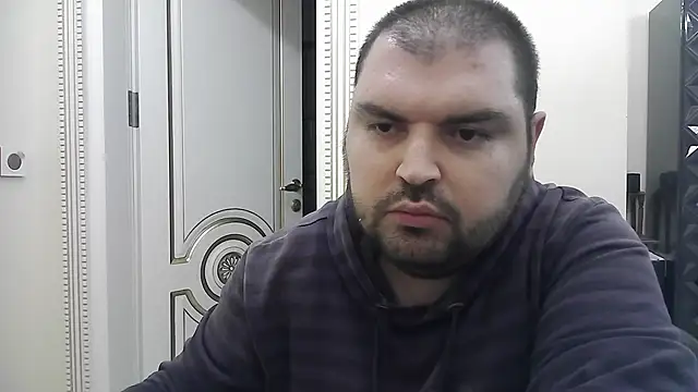 KIZLAZIMYaa online show from February 5, 2026, 7:32 pm