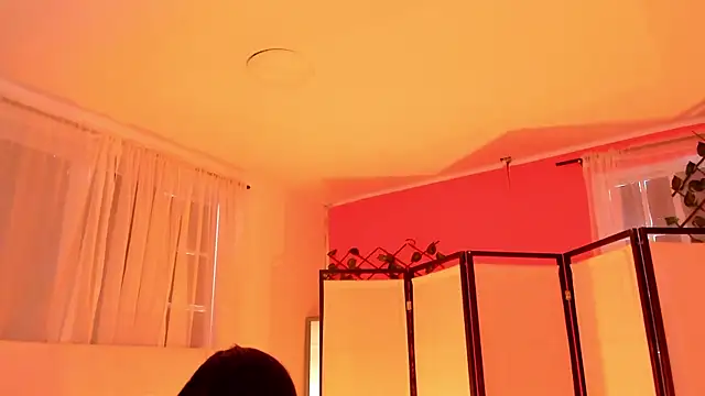 Snapshot of your_khloe chatting on November 6, 2025, 1:59 pm your khloe online show from November 6, 2025, 1:59 pm