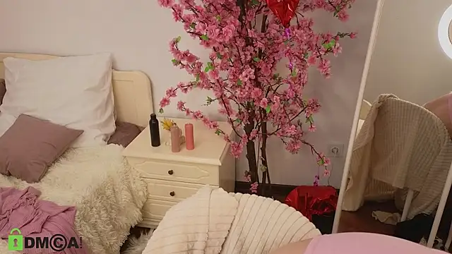 Snapshot of Charlotte_wow chatting on March 7, 2025, 1:53 am Charlotte wow online show from March 7, 2025, 1:53 am