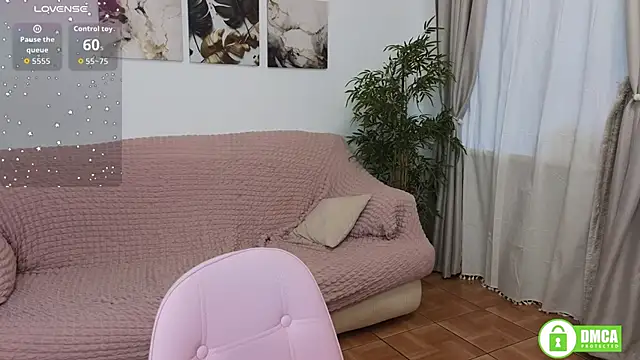 Snapshot of Charlotte_wow chatting on September 20, 2025, 3:39 pm Charlotte wow online show from September 20, 2025, 3:39 pm