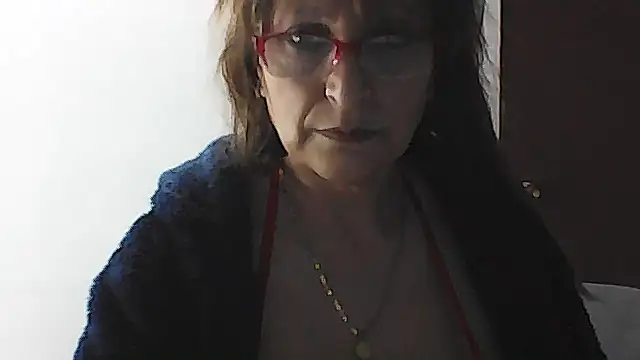 Lilly macflyy online show from October 16, 2025, 6:49 pm