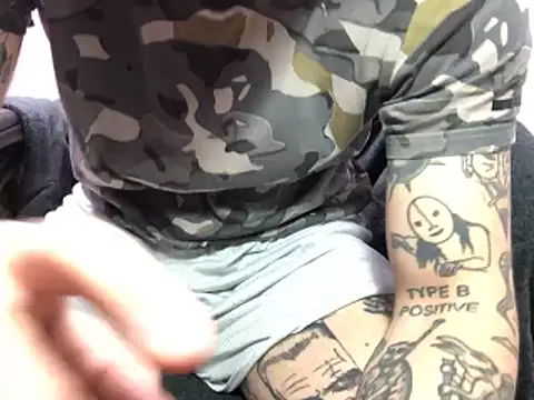 layneinchains online show from October 22, 2025, 2:49 pm