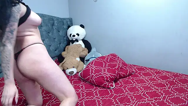 Snapshot of Gaby_foz chatting on September 17, 2025, 9:39 pm Gaby foz online show from September 17, 2025, 9:39 pm