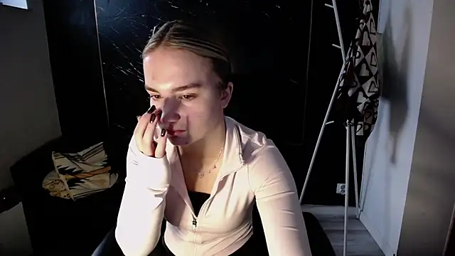 Snapshot of viktoria_lovely chatting on November 9, 2025, 12:31 pm viktoria lovely online show from November 9, 2025, 12:31 pm