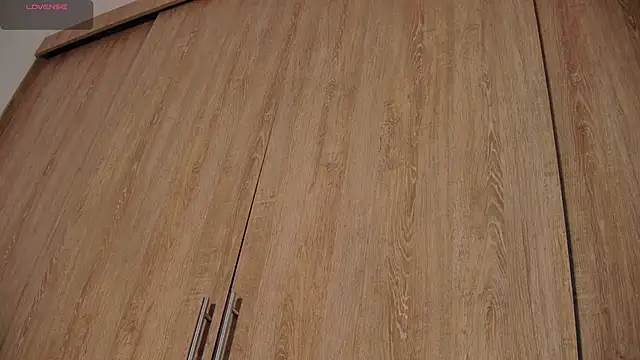 aidaadams online show from December 15, 2025, 11:16 am