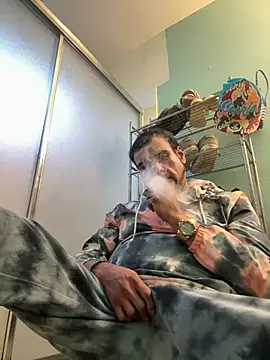 Snapshot of MrDickUdown24_7 chatting on March 13, 2025, 12:37 am MrDickUdown24 7 online show from March 13, 2025, 12:37 am